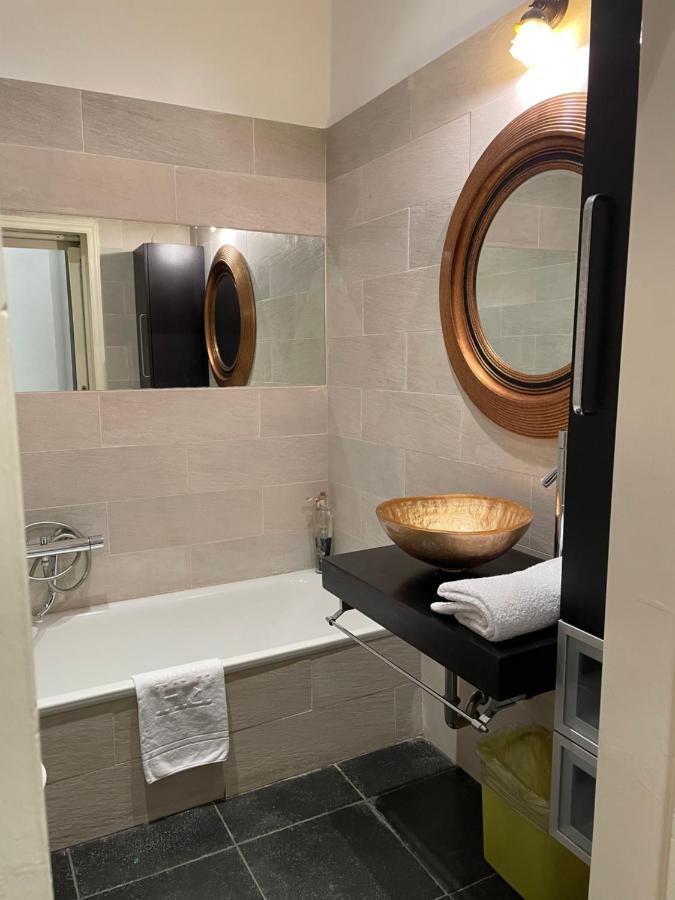Elegant Apt-Typical Roman Palazzina Pz Alessandria エクステリア 写真